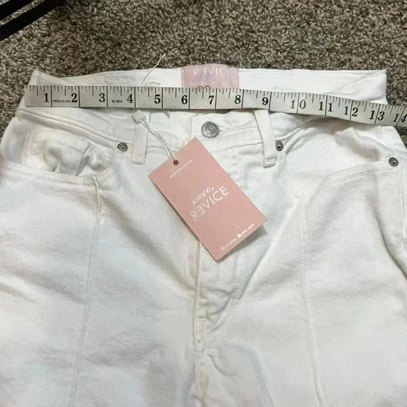 - REVICE White Jeans Star butt print boot cut stretch midrise nwt size 8 medium - Picture 10 of 12